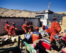 规划平安关、项目准入关、平安设防关